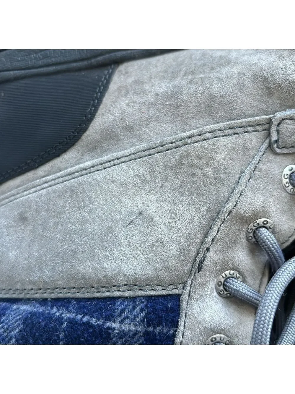 UGG Adirondack Winter Boots Grey Blue Plaid Size Womens US 5 Unisex